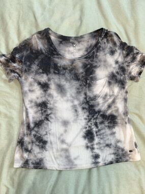 American Eagle Outfitters Black & White Tie-Dye Pocket Tee